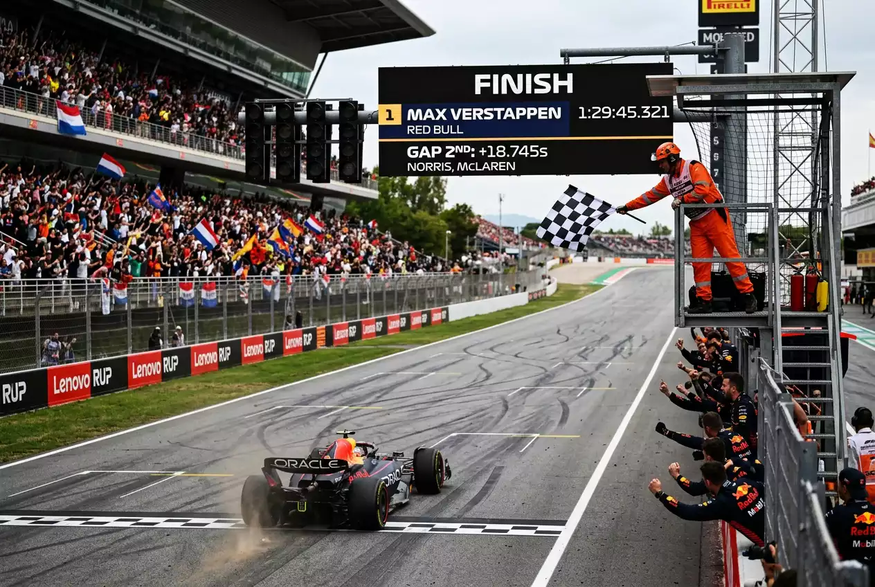 Formula 1 timing board showing gap between first and second place at the finish line for winning margin betting analysis